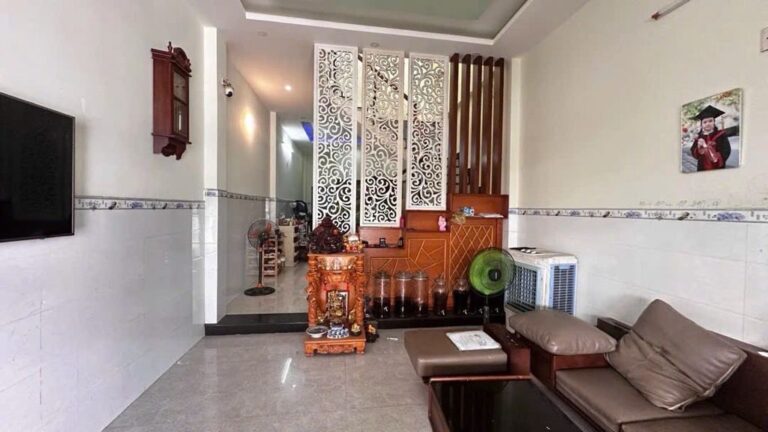 Bán nhà MT đường Mỹ An 2-Nhà kiên cố 3 tầng chỉ 10,5 tỷ