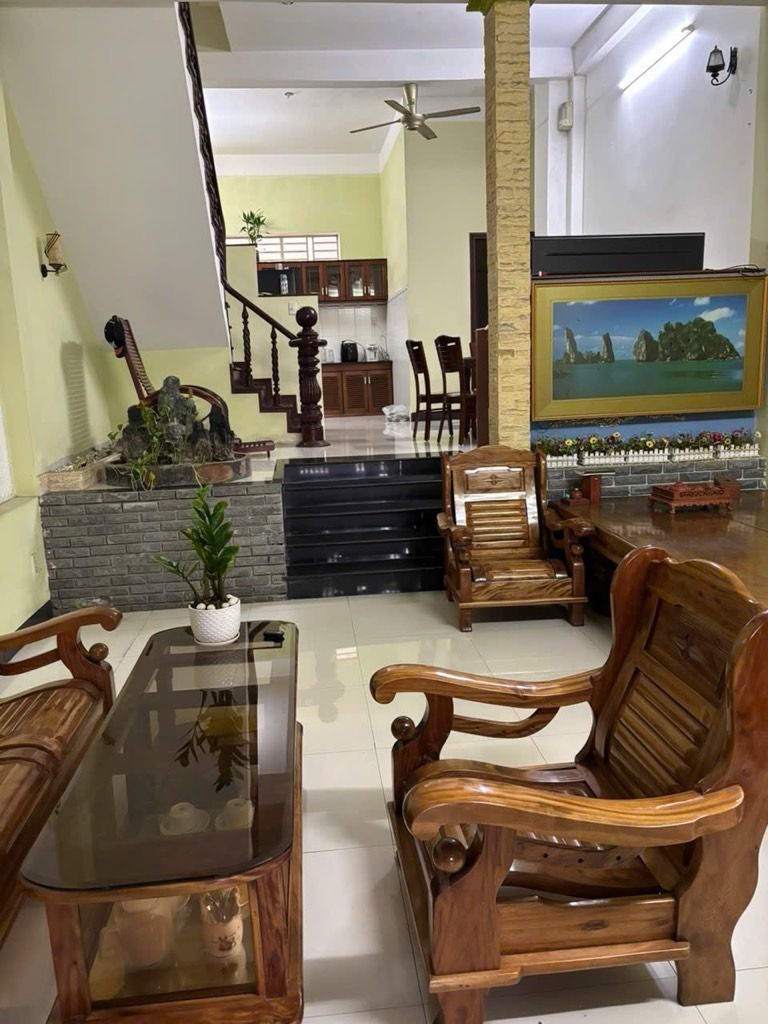 Bán nhà mặt tiền Ca Văn Thỉnh Hải Châu Đà Nẵng-3 tầng kiên cố chỉ 8,35 tỷ